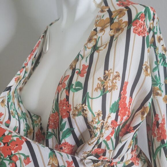 Zara Basic Small blouse top striped floral v-neck open bell sleeve drawstring - Picture 3 of 12